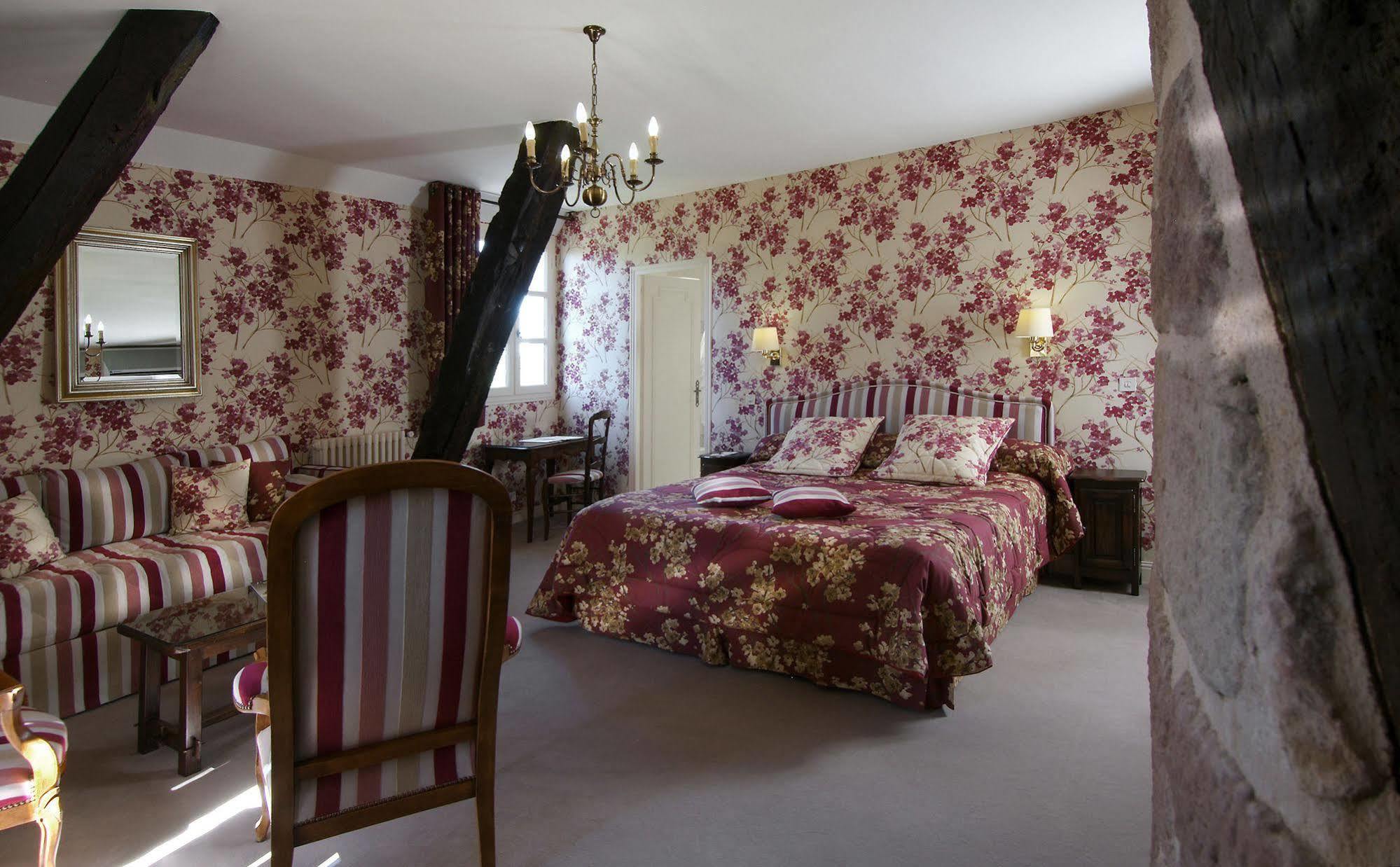 Hotel Chateau De Castel Novel - Les Collectionneurs Varetz Kültér fotó